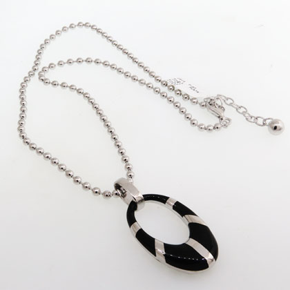 collar bolitas con dije ovalado esmaltado
