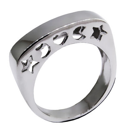 anillo platabella plano calado de costado, corazon, luna, estrella