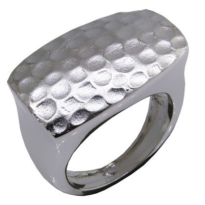 anillo platabella piti desplazado efecto bollo