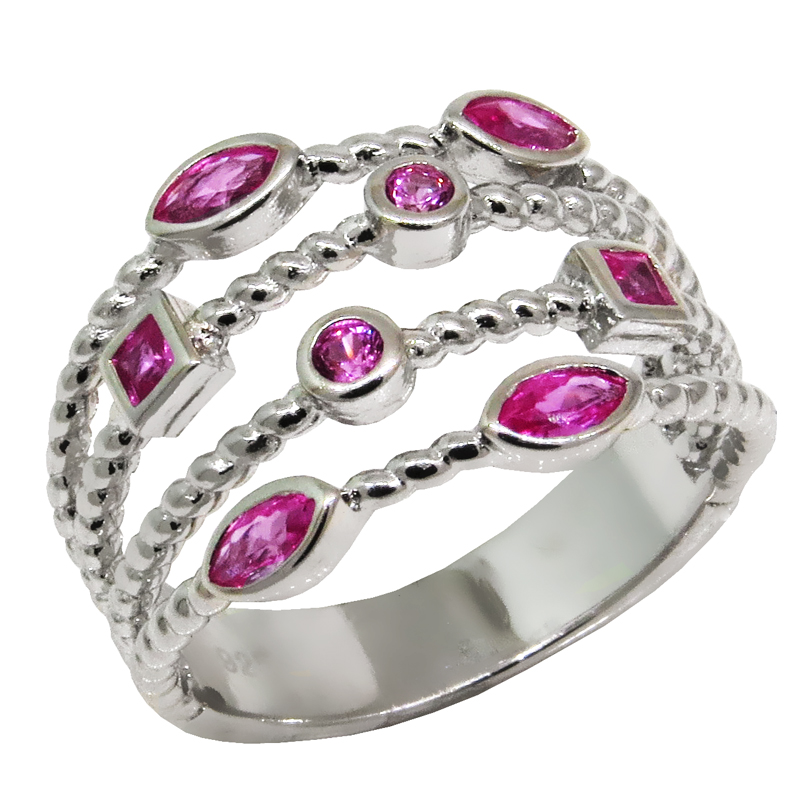 Anillo tiras retorcidas, piedras  carre y redondas, fucsia