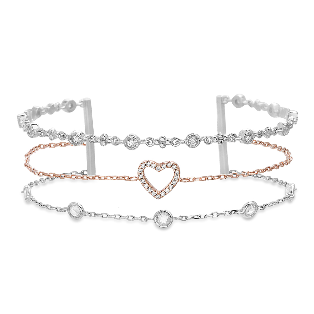 Pulsera triple, bicolor, cadenitas, corazon, piedras