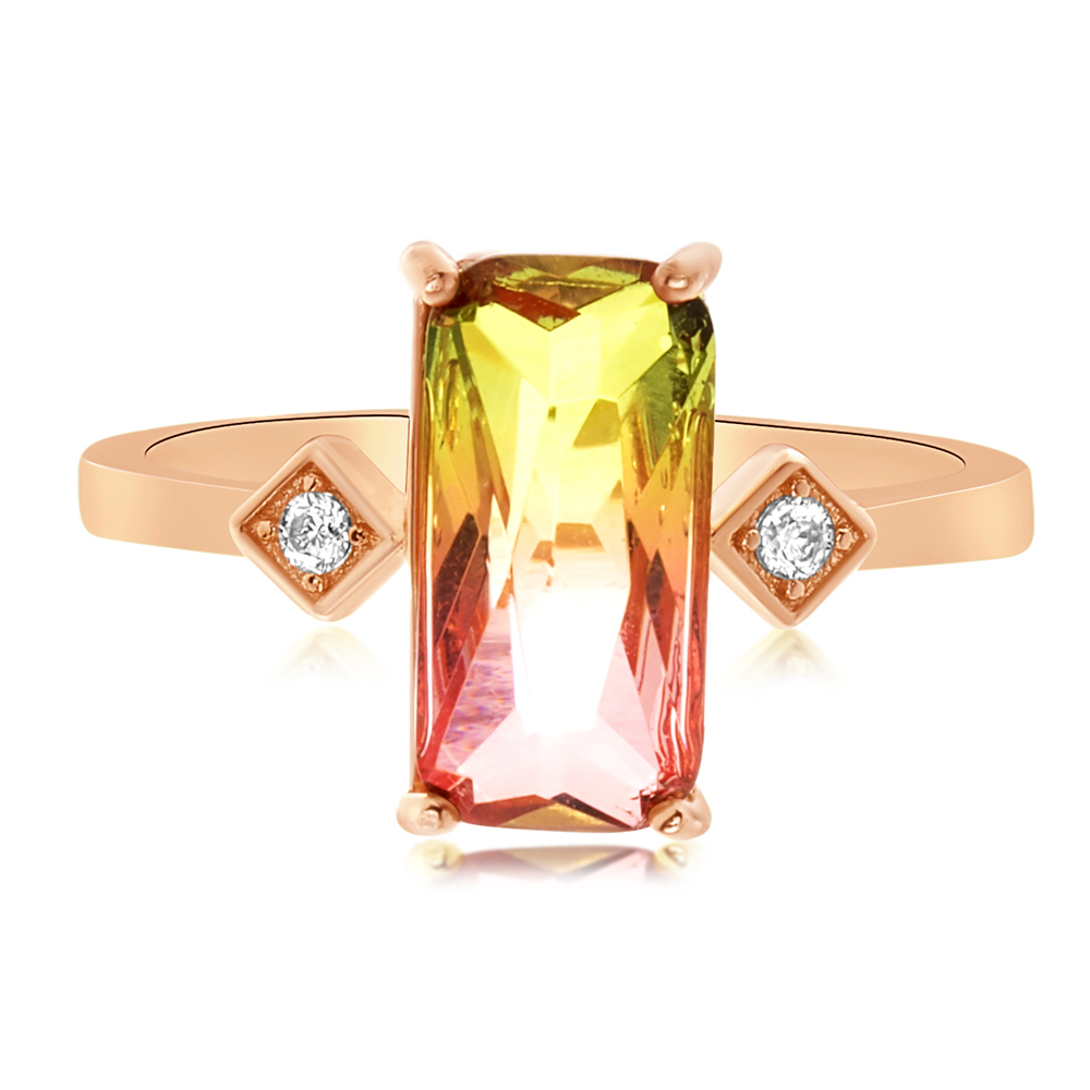 Anillo solitario piedra baguette multicolor, con piedras a los costados, rosada