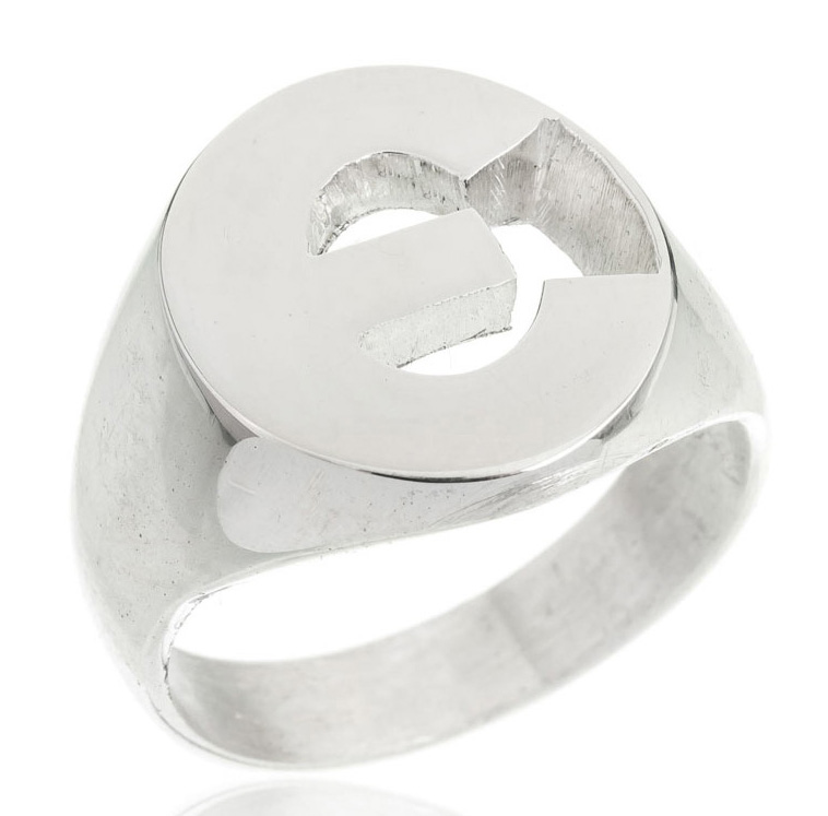 Anillo sello ovalo grande. 1,5 x 1, 3 cm