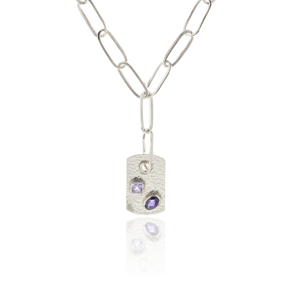 Gargantilla eslabones ovalados, con dije con piedra cuadrada y ovalada, color lila y violeta