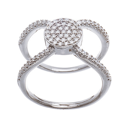 anillo abierto centro pavee ,cuerpo con piedras, blanco