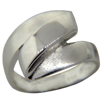 anillo cruzado retorcido, satinado, platabella