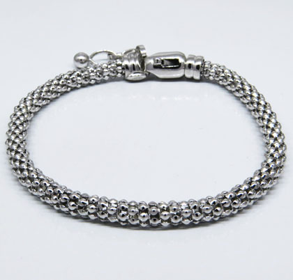 fope redonda, pulsera , chica