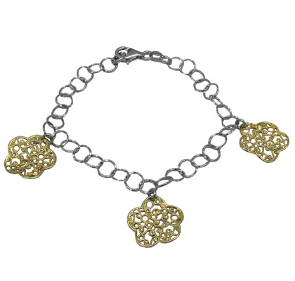 pulsera eslabones redondos con 3 dijes flores caladas enchapadas