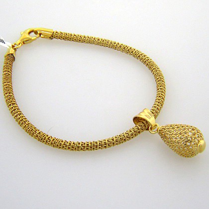 pulsera entretejida dorada con dije colgante ovalado