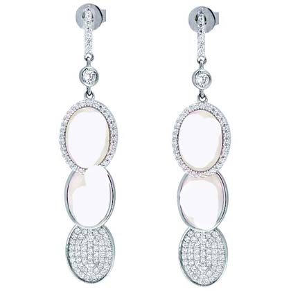 Par aros doble nacar, pave, piedras blancas alrededor, colgantes
