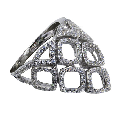 anillo rombos calados, piedras blancas, con movimiento