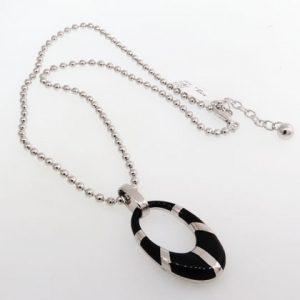 collar bolitas con dije ovalado esmaltado