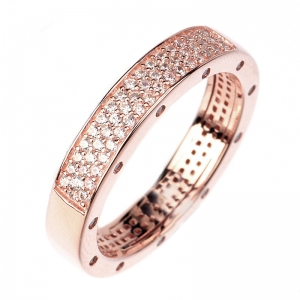Anillo linea Premium, medio sin fin pavee, con piedras en los costados, rosado
