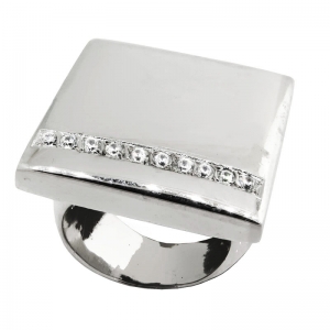 Anillo New York cuadrado con tira de piedras