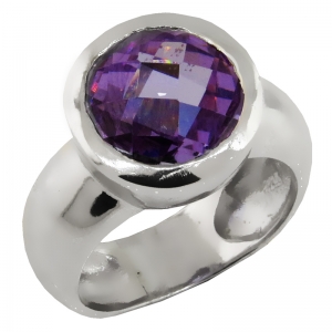 Anillo Class redondo, platabella, piedra amatista facetada