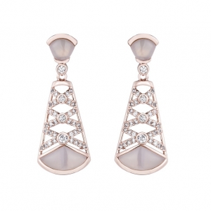 Par aros, doble piedra rosada, y tiras cruzadas de piedras blancas, rosados