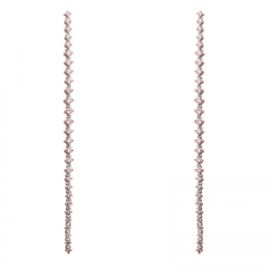 Par de aros largos, piedras de distintas medidas, rosados. Largo : 10 cm aprox