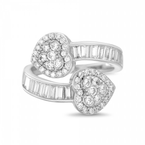 Anillo doble corazon pavee y piedras baguettes