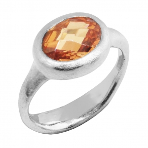 Anillo oval cuerpo moldeado, piedra champagne, cuerpo satinado, platabella