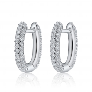 Par aros argollitas ovaladas, pavee blancas. Largo aprox 13 mm