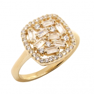 Anillo linea premium, cuadrado con piedras baguettes, rosado