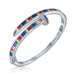 Pulsera Esclava linea Premium, piedras multicolor, blanco, forma de clavo.