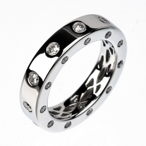 Anillo linea premium, sin fin, piedras por todo el cuerpo, rodio negro, PIEDRAS BLANCAS