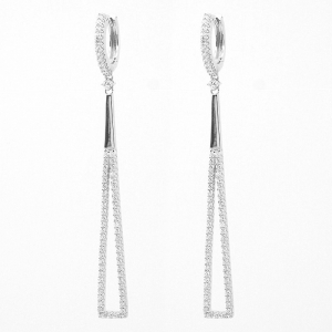 Par aros linea premium, rosados, colgantes, tipo triangulo, con piedras blancas