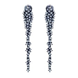 Par aros largos, rodio negro, con piedras, cierre perno y clip. Largo aprox: 5,2 cm