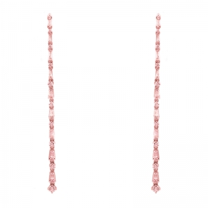 Par aros largos, piedras baguettes y redondas, tamaño de menor a mayor, rosados.Largo aprox 8.5 cm