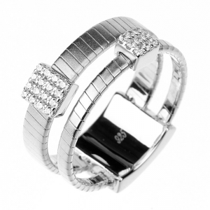Anillo doble hilo retorcido, blanco, satinado, con dos apliques cuadrados pavee