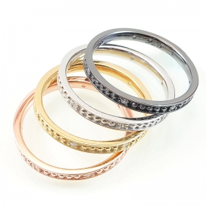 Anillo sin fin, bolitas y piedras. Colores: blanco, amarillo, rosado y rodio negro. Se venden por unidad, ACLARAR color elegido en "observaciones"