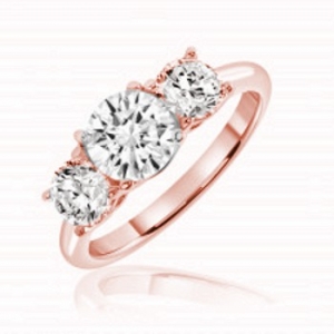 Anillo tres piedras, rosado