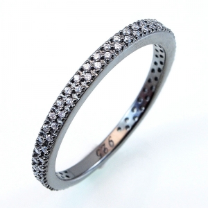 Anillo casi sin fin, doble fila de piedras, rodio negro
