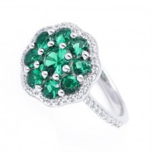 Anillo roseta linea premium con piedras verdes