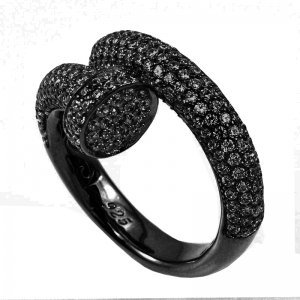 Anillo clavo rodio negro con piedras negras