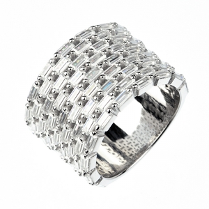 Anillo con piedras baguettes