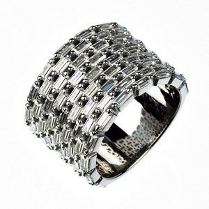 Anillo con piedras baguettes, rodio negro