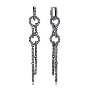 Par aros largos, colgantes, circulos y barritas, rodio negro. Largo aprox 5,5 cm 
