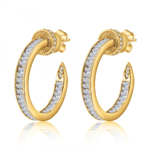 Par aros clavo amarillo con piedras baguettes