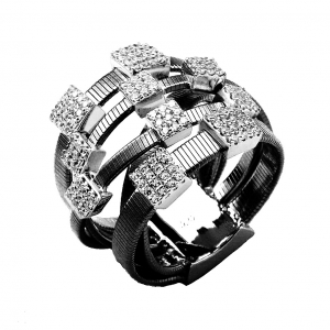 Anillo 5 tiras anchas con apliques cuadrados pavee, rodio negro
