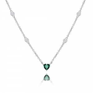 Conjunto corazon verde, con piedras blancas en cadena