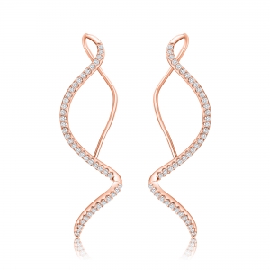 Par aros pasantes, torzados, con piedras, rosados. largo aprox: 6 cm