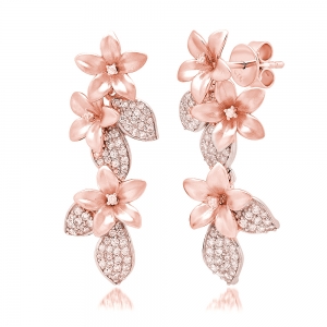 Par aros rosados, flores con piedras. Largo aprox: 3,5 cm