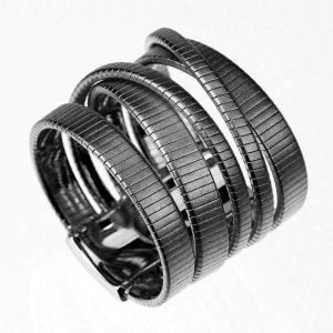 Anillo premium cinco tiras de hilo retorcido, sin piedras, rodio negro satinado