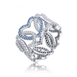 Anillo corazones, calado, sin fin, con piedras blancas y azules