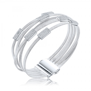 Esclava ancha, 5 tiras con apliques rectangulares pavee y cierre