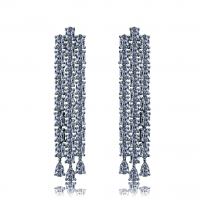 Aros Largos, 3 tiras de piedras con movimientos, rodio negro . Largo aprox 5 cm