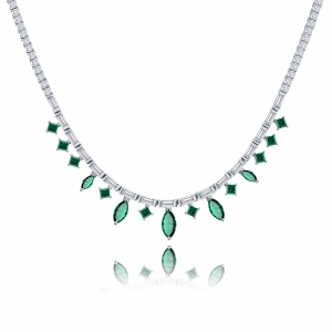 COLLAR PREMIUM CON NAVETTES ESMERALDAS RODINADO