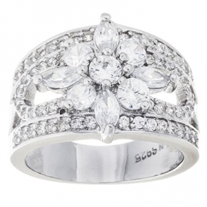 Anillo centro flor calado rombos borde pave blanco